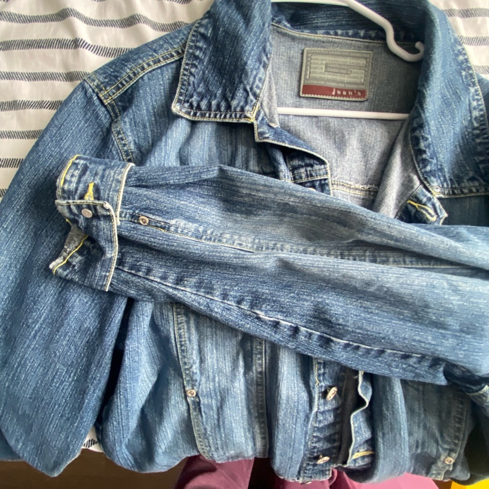 Denim Jacket - Medium Wash Vintage
